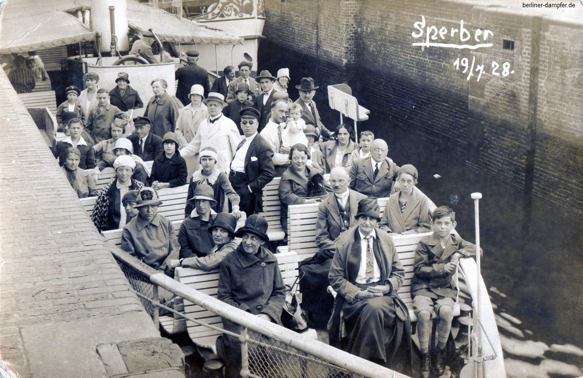 1928-07-19 Dampfer Sperber klein