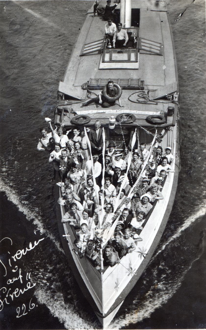 1936-06-22 ca Sirenen auf der Sirene klein