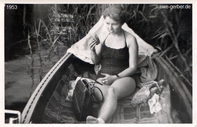 1953 Brötchenpicknick im Boot