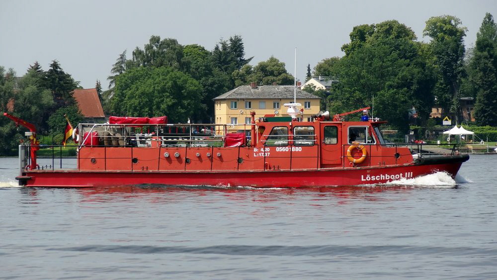 2011-07-07 Loeschboot III  DSC00584 klein